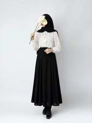 شومیز دامن خالخالی